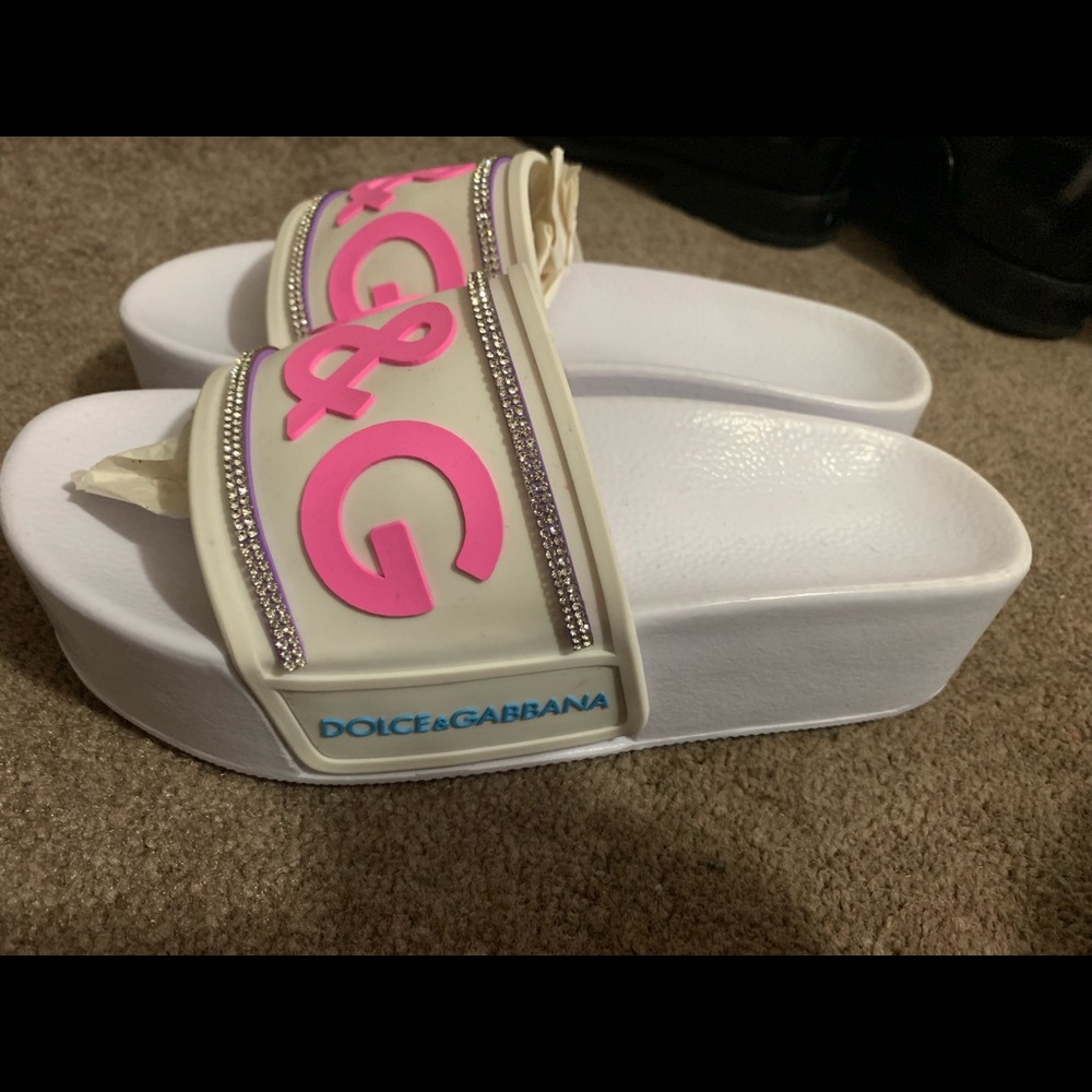 Brand new sandals DG bought off Mercari never used.